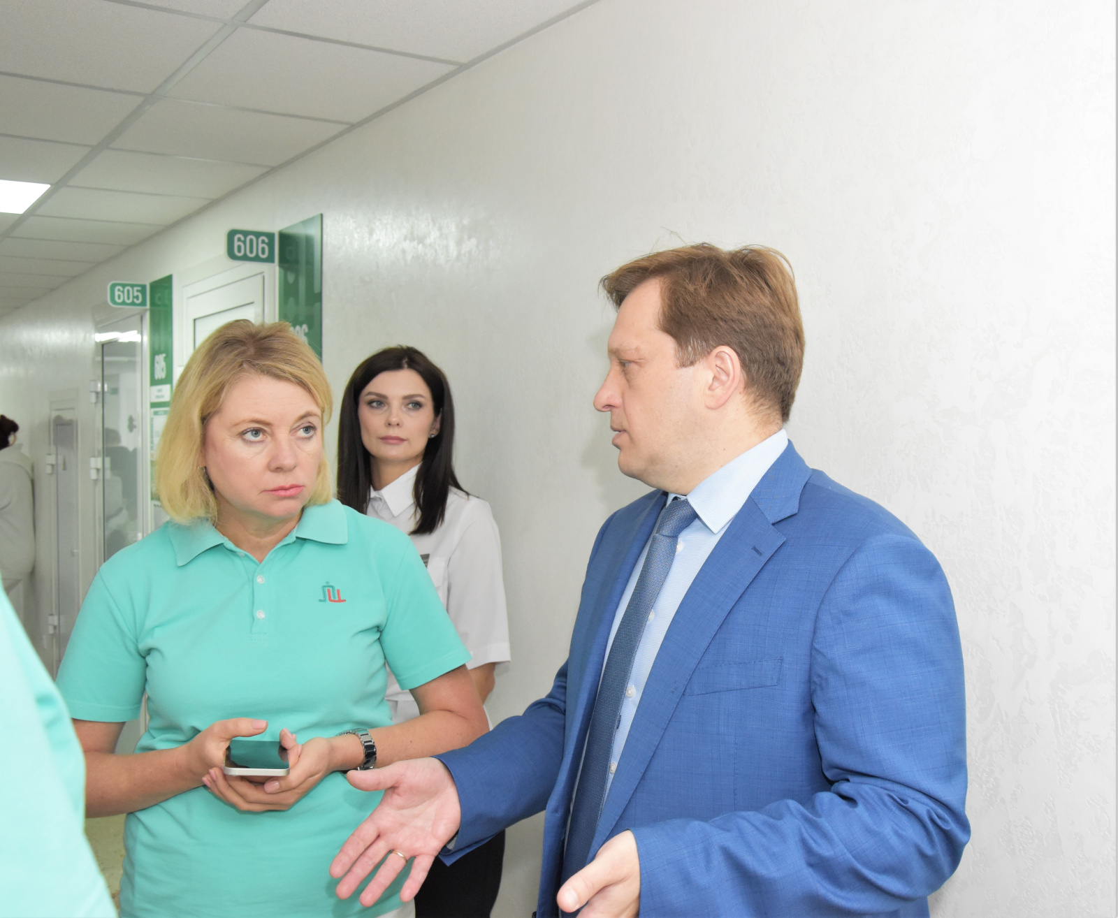Министр Здравоохранения Алтайского края посетил Консультативно-диагностический центр