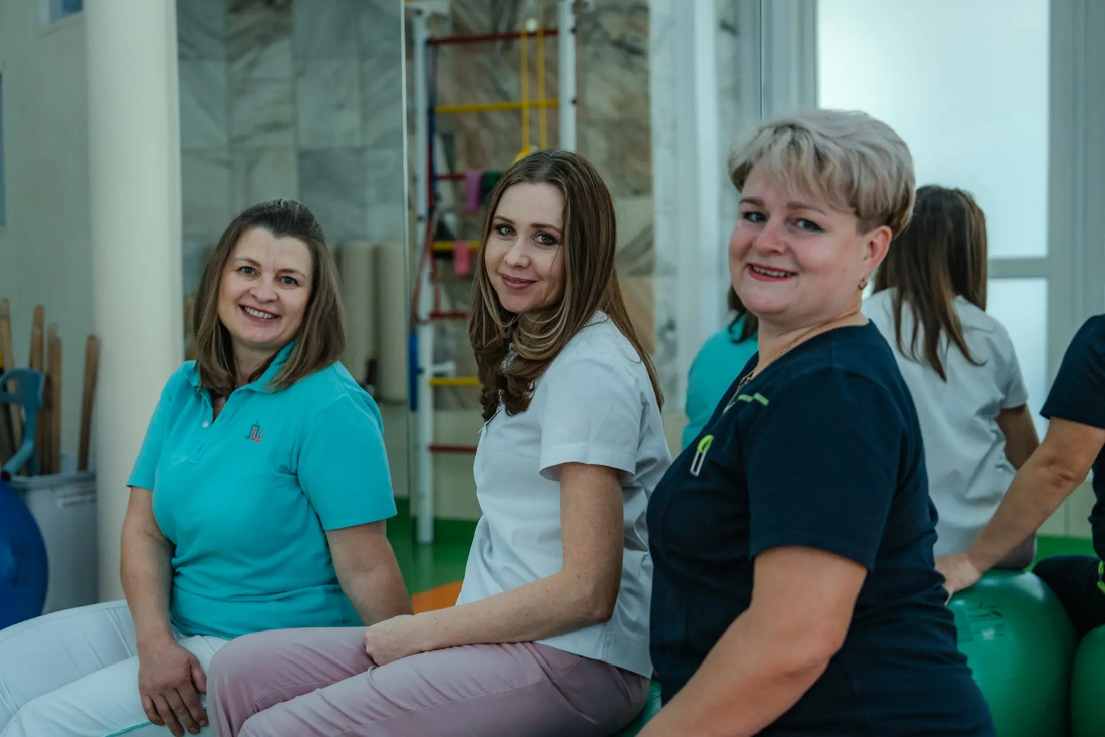 Место, где люди обретают утраченные силы. Как работает отделение реабилитации в Консультативно-диагностическом центре Алтайского края