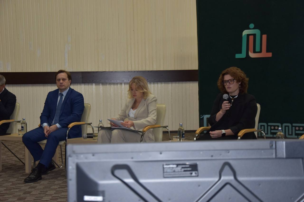 В Консультативно-диагностическом центре подразделении г. Бийска, прошел круглый стол «Эффективность взаимодействия краевых медицинских организаций Бийского межрайонного медицинского округа, как гарант доступности медицинской помощи»