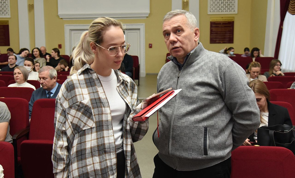 Консультативно-диагностический центр Алтайского края подписал трёхстороннее соглашение о научном сотрудничестве между АГМУ и компанией «Платформа Третье мнение»